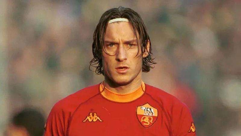 Mengapa Francesco Totti Tak Pernah Tinggalkan Roma? Ini Alasan yang Akan Menggugahmu!