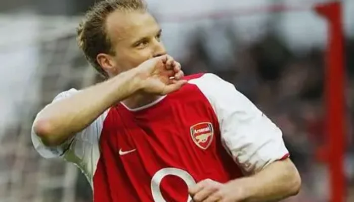 Dennis Bergkamp, Sang Maestro Arsenal dan Timnas Belanda yang Dikenal dengan Teknik Elegan dan Ketajaman Finishing
