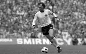 Franz Beckenbauer: Juara Dunia Sebagai Pemain dan Pelatih Sepak Bola