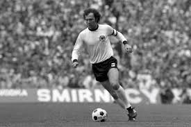 Franz Beckenbauer: Juara Dunia Sebagai Pemain dan Pelatih Sepak Bola